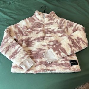 Calvin Klein Performance. SIZE: small CONDITION: New COLOR: Off white/purple